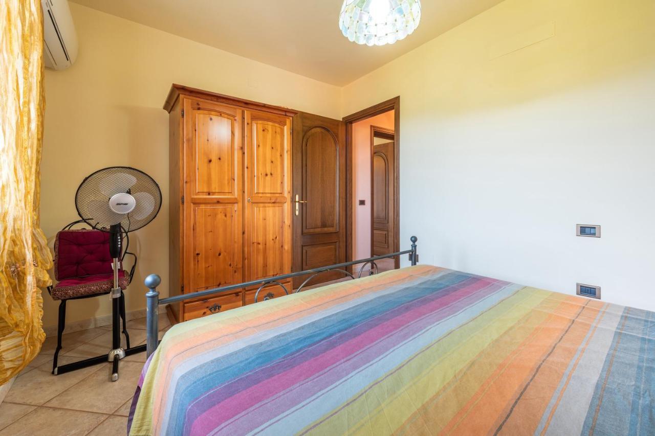 Appartamento Chia Grande Buitenkant foto