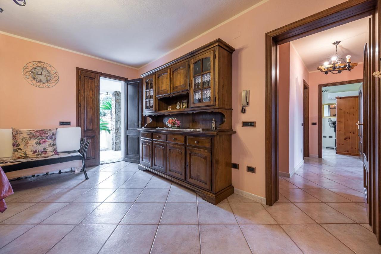 Appartamento Chia Grande Buitenkant foto